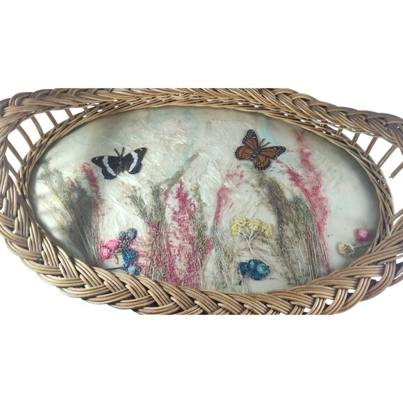 Vintage Wicker Serving Tray W/Floral & Butterfly Design-Piece Broken Near Handle - Picture 4 of 9